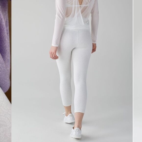 Lululemon Wunder Under Foil Manifesto White Nimbus Crop 8 - Picture 2 of 6